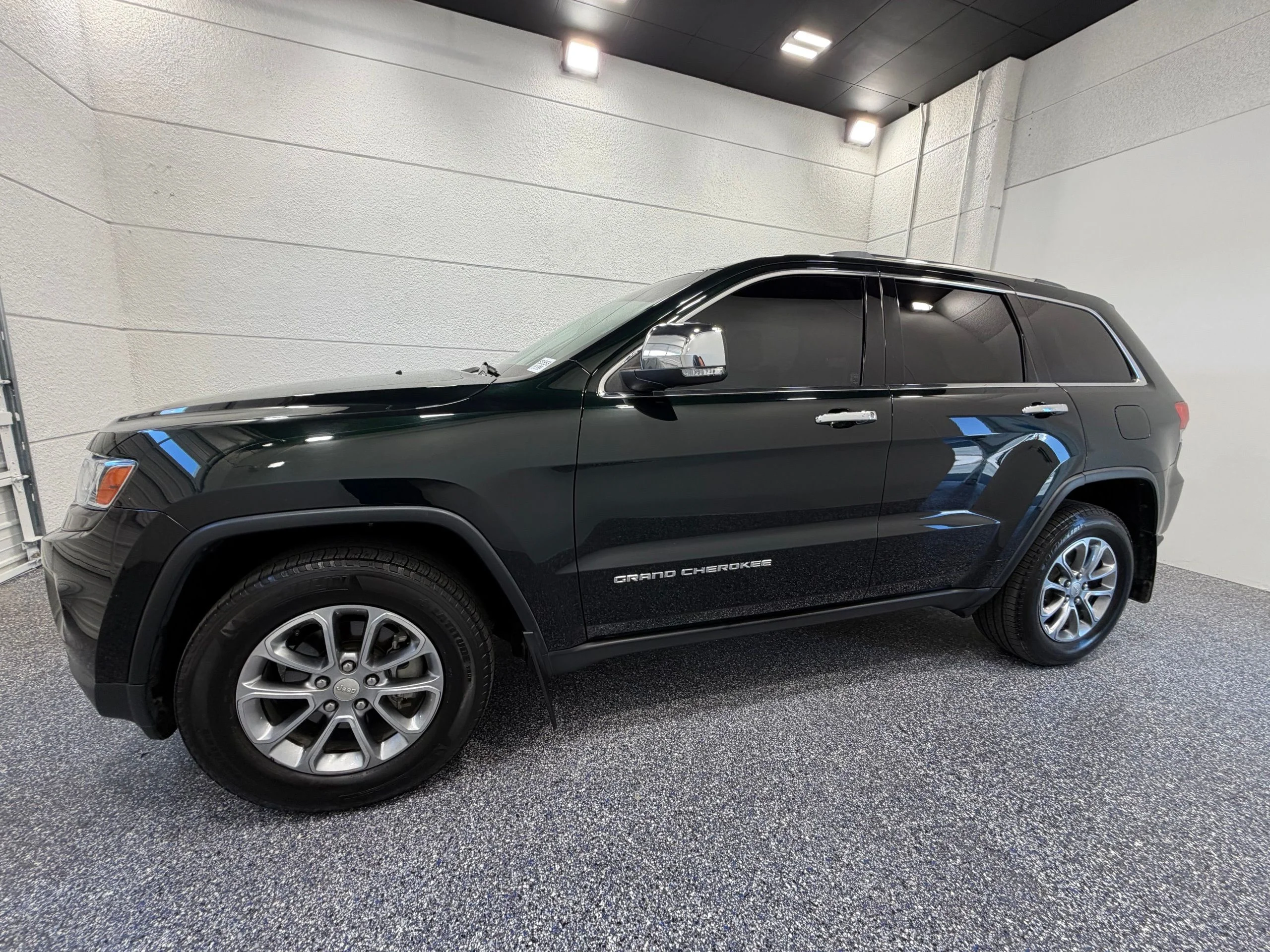 Used 2014 Jeep Grand Cherokee Limited with VIN 1C4RJFBG7EC232540 for sale in St. George, UT