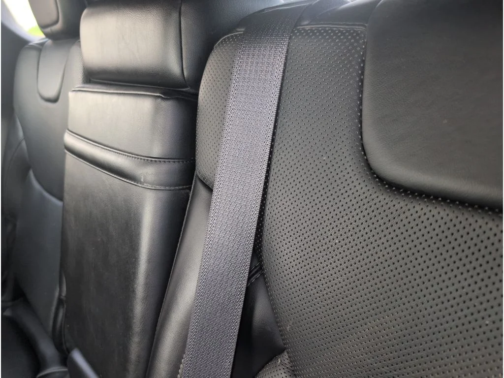 Used 2019 WHITE Jeep 4d SUV 4WD Limited 3.2L image 30