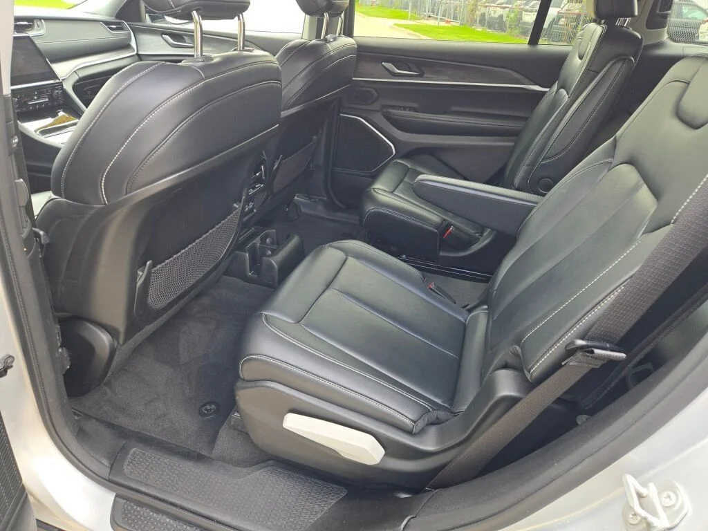 Used 2021 Silver Jeep Limited image 18