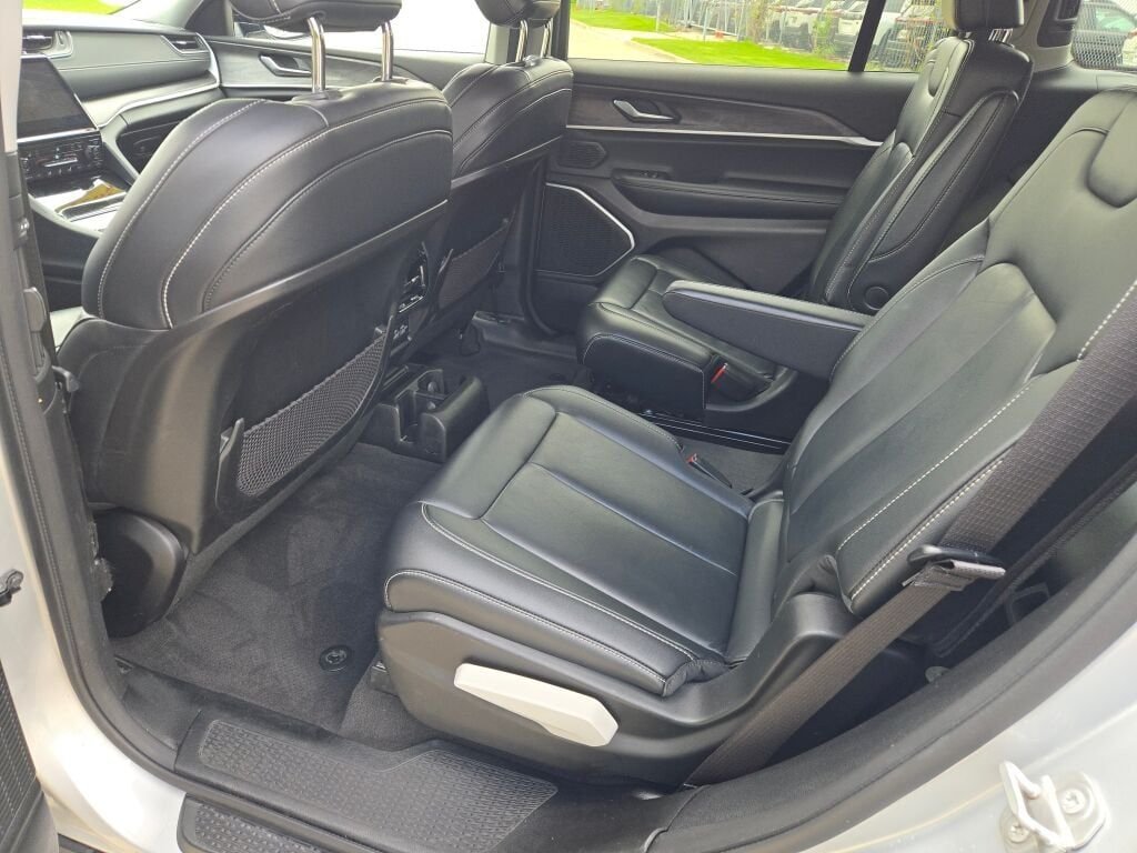 Used 2021 Silver Jeep Limited image 18