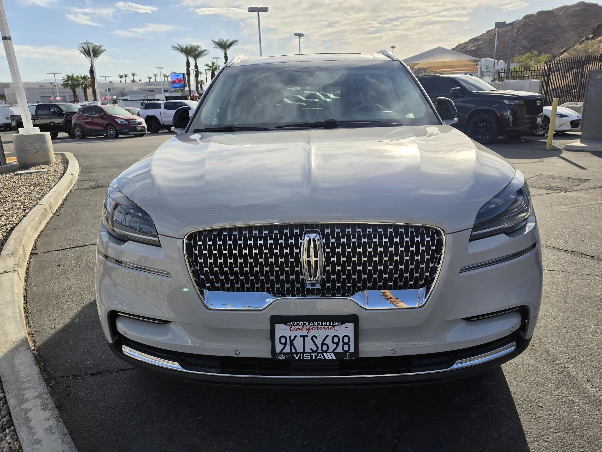 Used 2024 Ceramic Pearl Metallic Tri-Coat Lincoln Reserve image 8