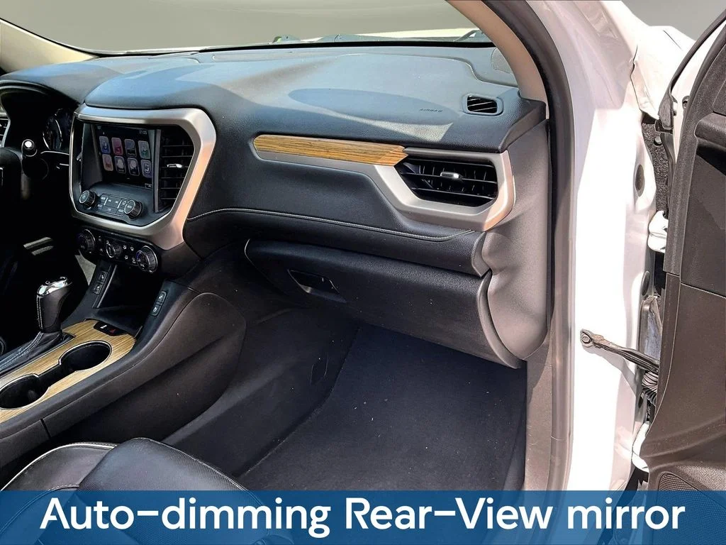 Used 2017 White GMC Denali image 30