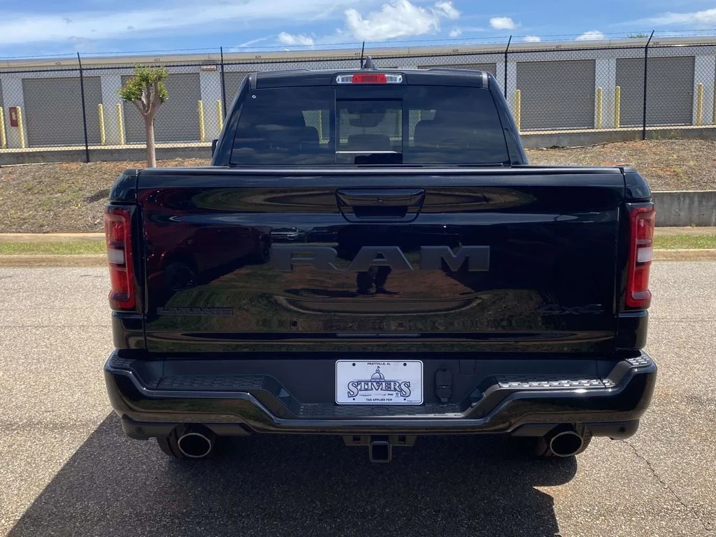 New 2026 Diamond Black Crystal Pearl-Coat Exterior Paint RAM Laramie image 6