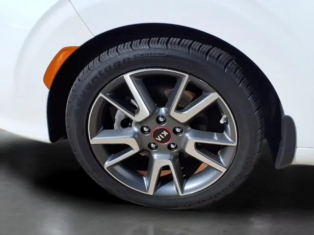 Used 2020 White Kia GT-Line Turbo image 29