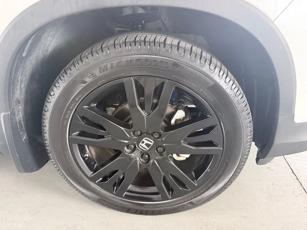 Used 2022 White Honda Special Edition image 4