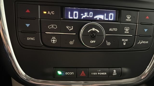 Used 2019 Indigo Blue Clearcoat Dodge  image 20