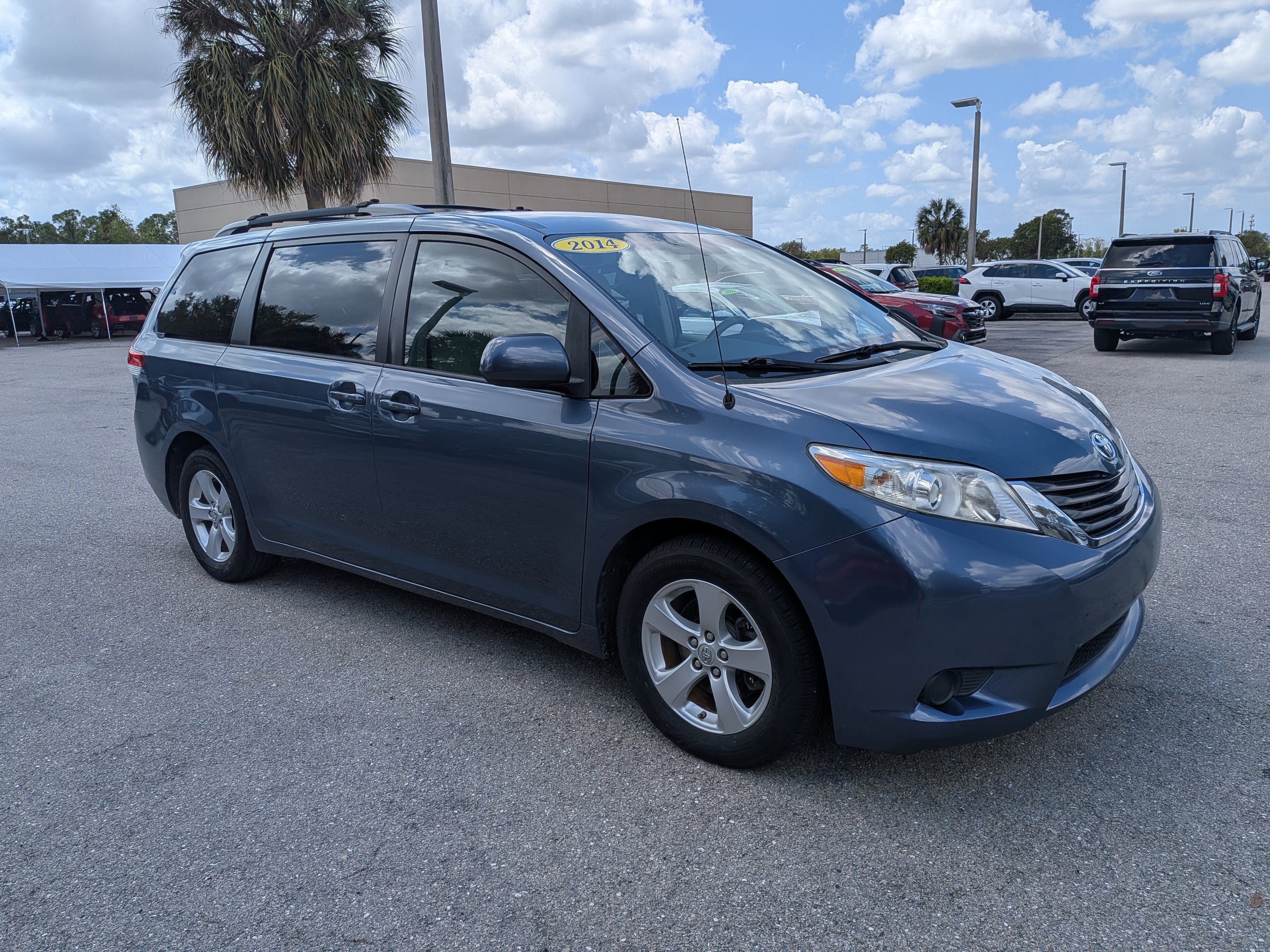 2014 Toyota Sienna LE