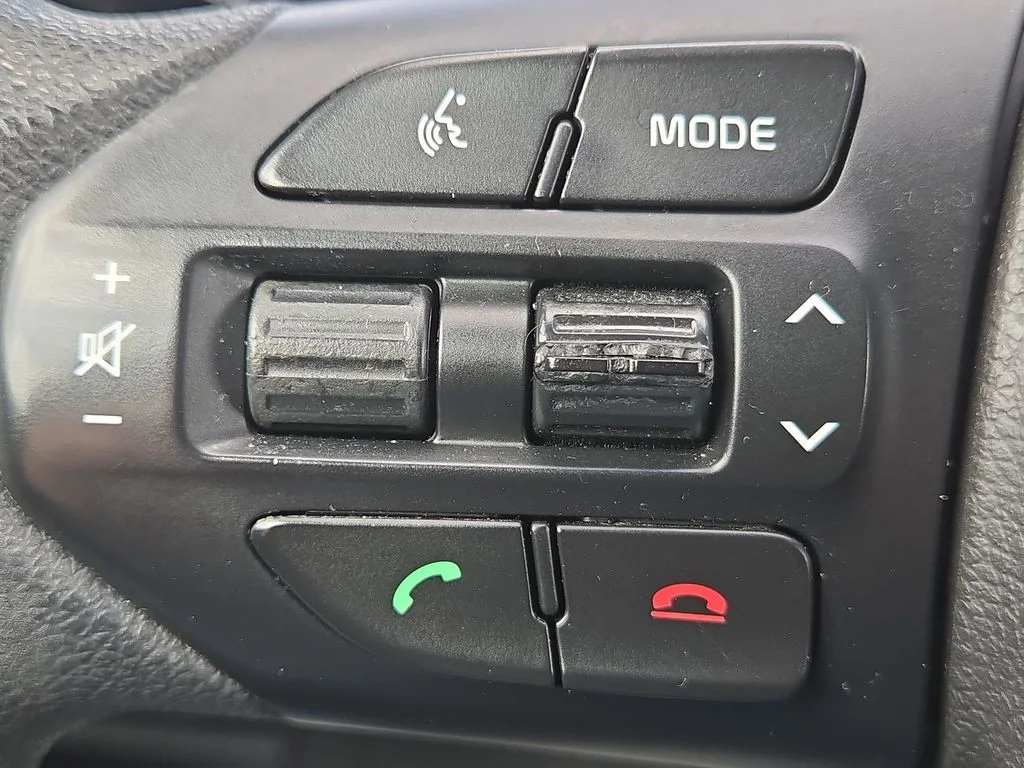 Used 2017 Red Kia LX image 47