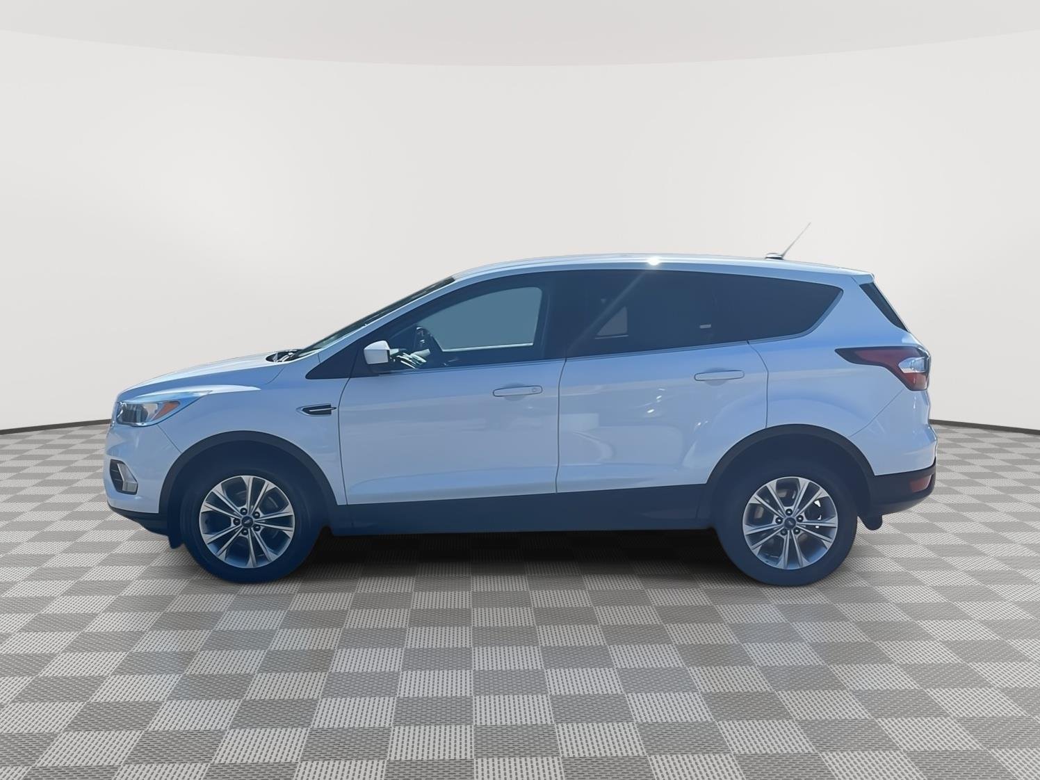 2017 Ford Escape SE - Photo 8