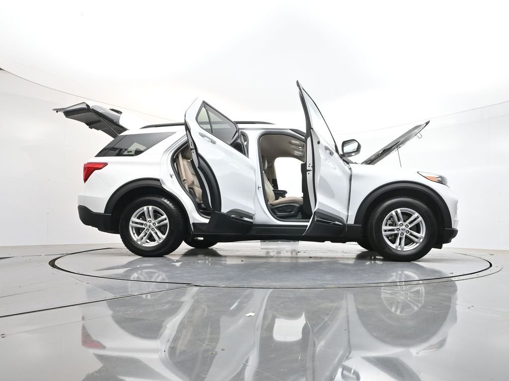 Used 2023 White Ford XLT image 49
