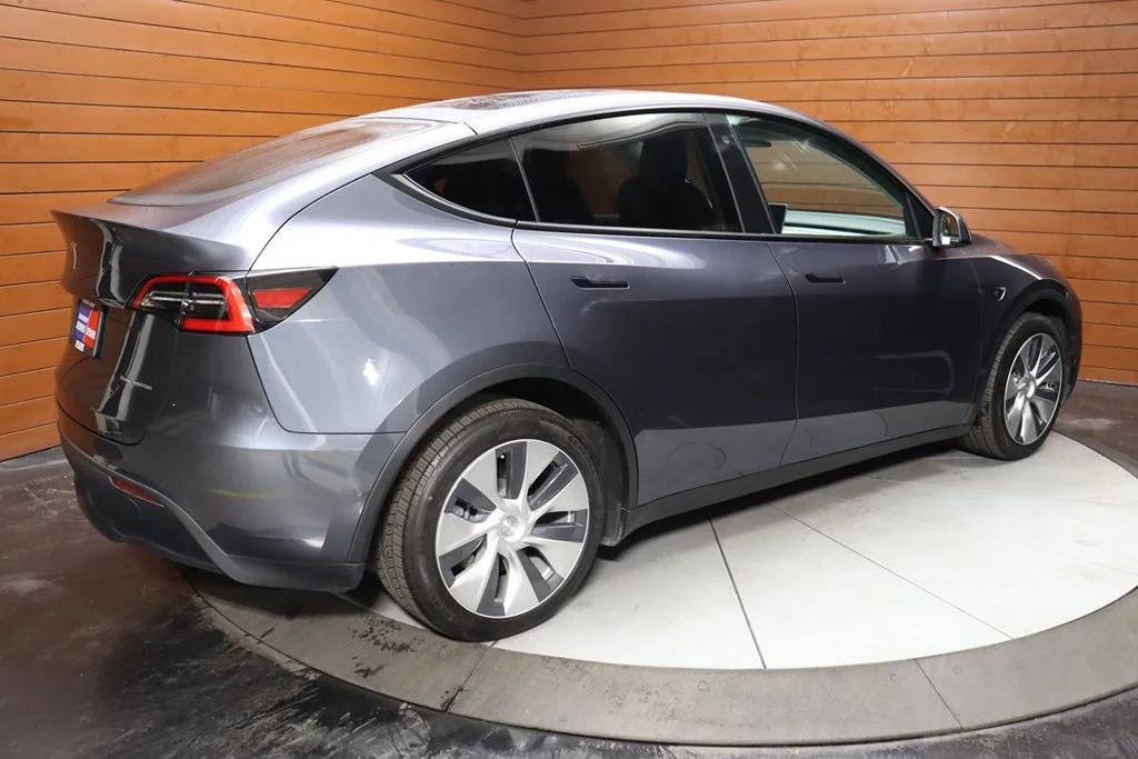 Used 2023 Solid Black Tesla Long Range image 19