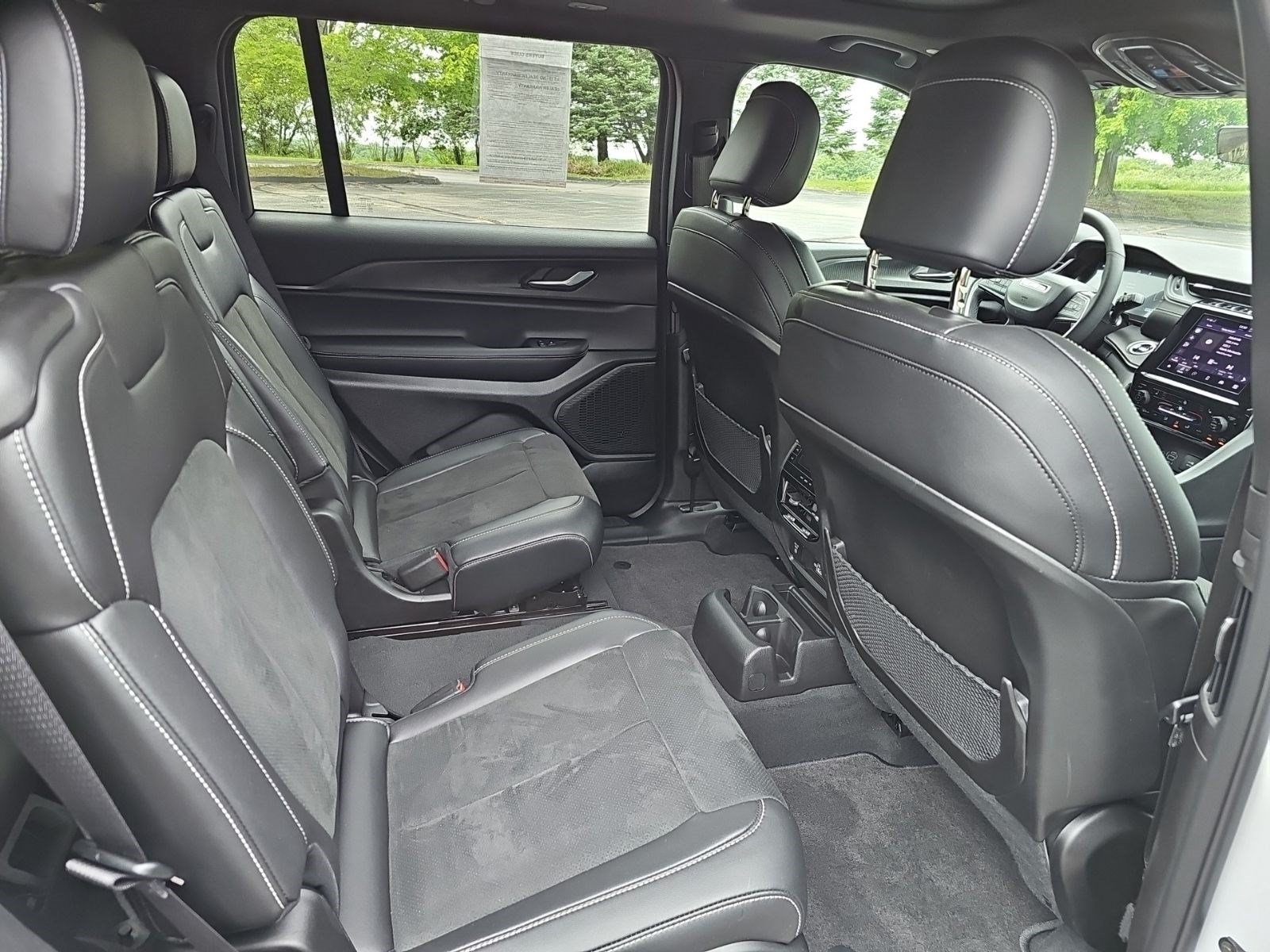 Certified Used 2025 Bright White Clearcoat Jeep Altitude X image 15