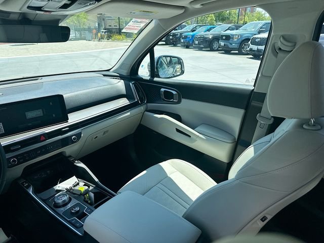 New 2026 Steel Gray Kia EX image 24