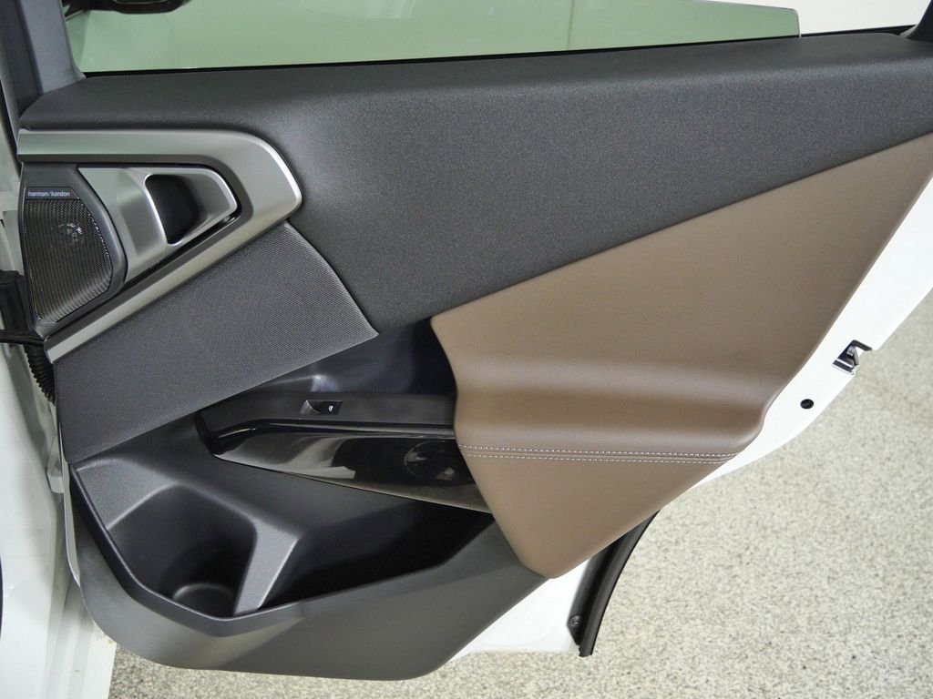 New 2026 Alpine White BMW M50 xDrive image 25
