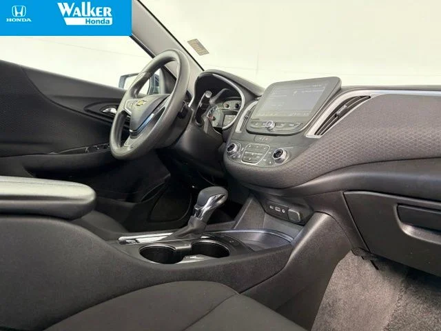 Used 2025  Chevrolet LT image 19