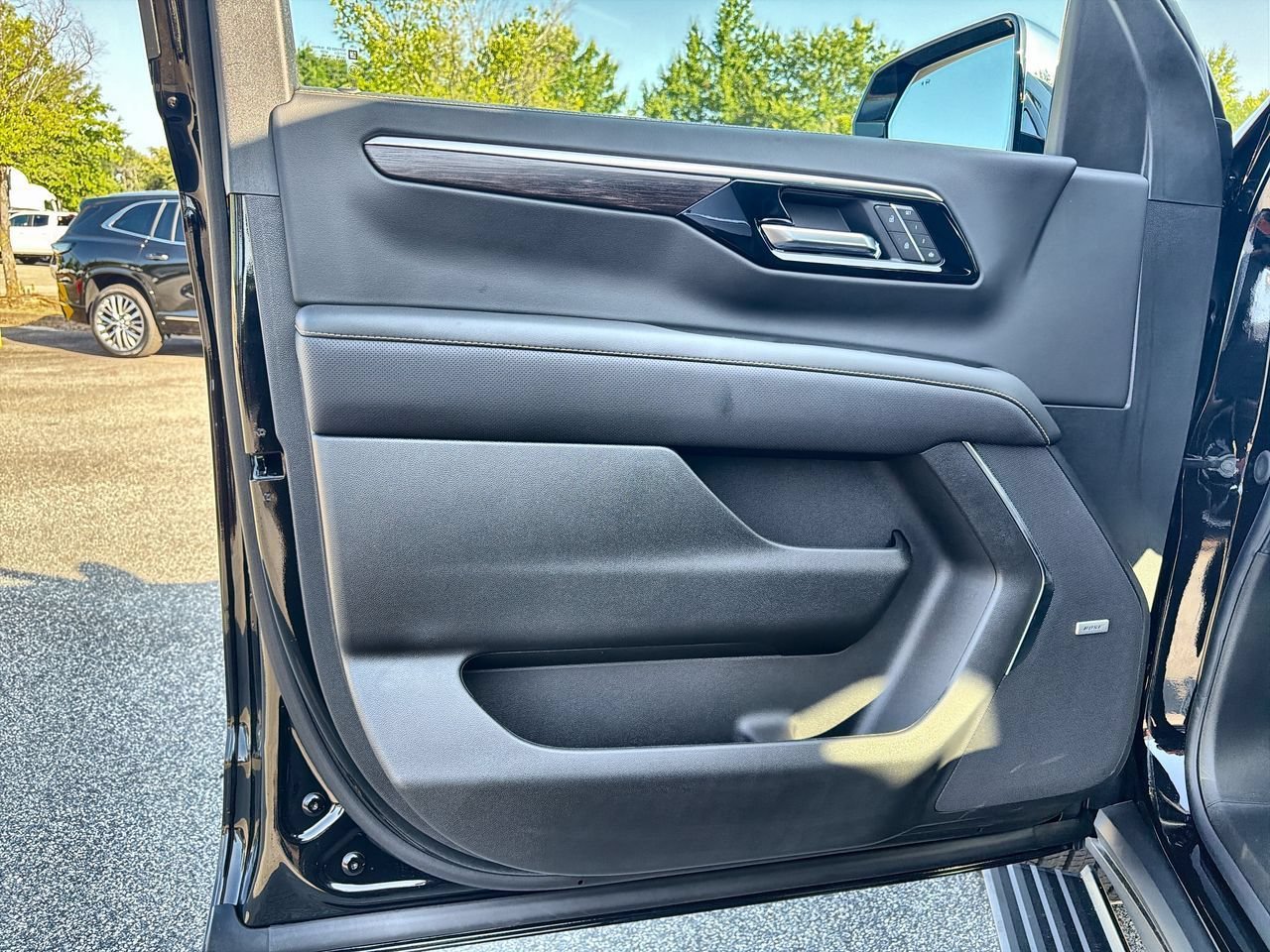 2026 Chevrolet Suburban Premier - Photo 18