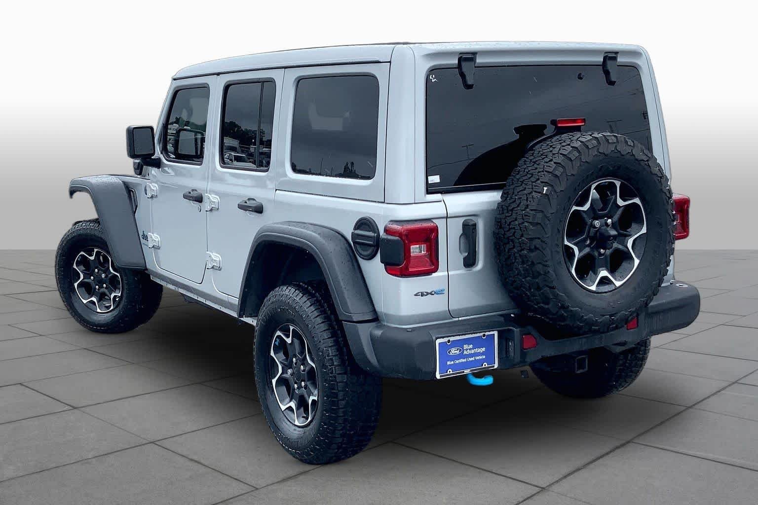 Certified Used 2023 Silver Zynith Clearcoat Jeep Rubicon image 12