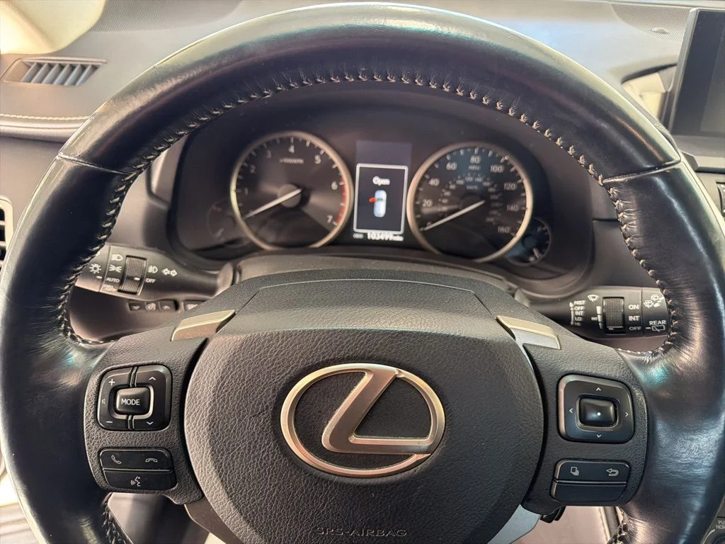 Used 2017 White Lexus 200t image 11
