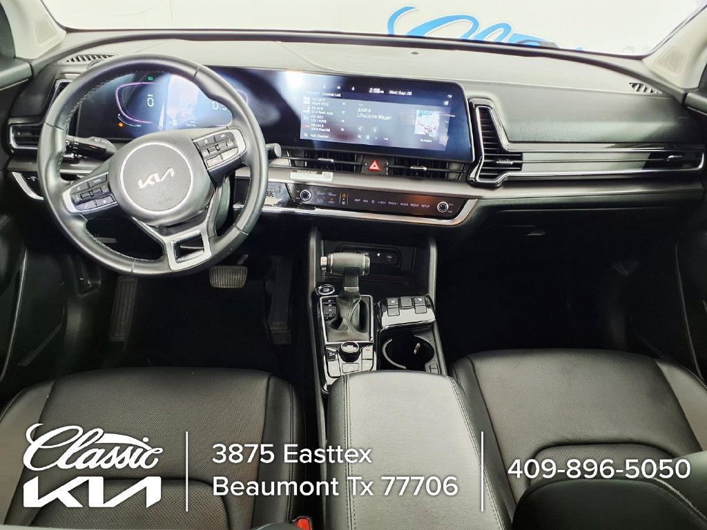 Used 2023 White Kia EX image 12
