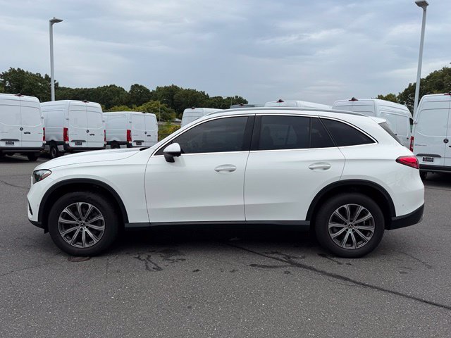 Used 2023  Mercedes-Benz GLC 300 image 4