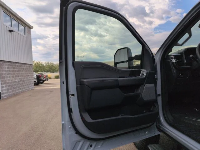 New 2026 Glacier Gray Metallic TriCoat Ford Lariat image 10