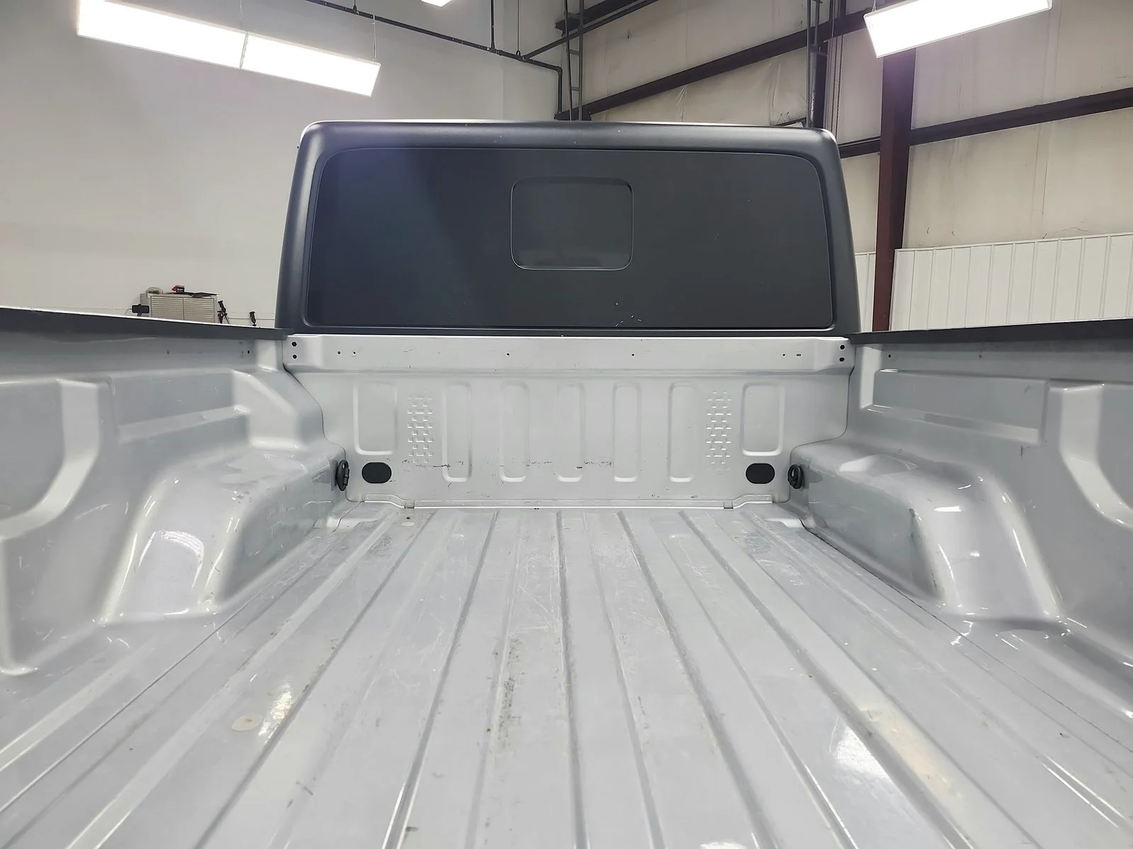 Used 2022 Silver Jeep Mojave image 40