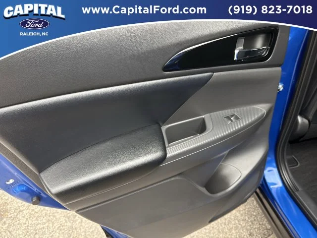 Used 2025 Blue Mitsubishi SE image 16