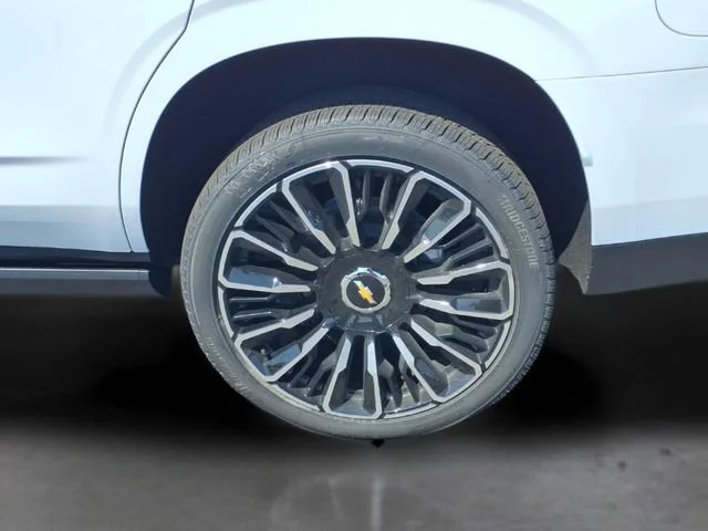 New 2026 Polar White Tricoat Chevrolet High Country image 30