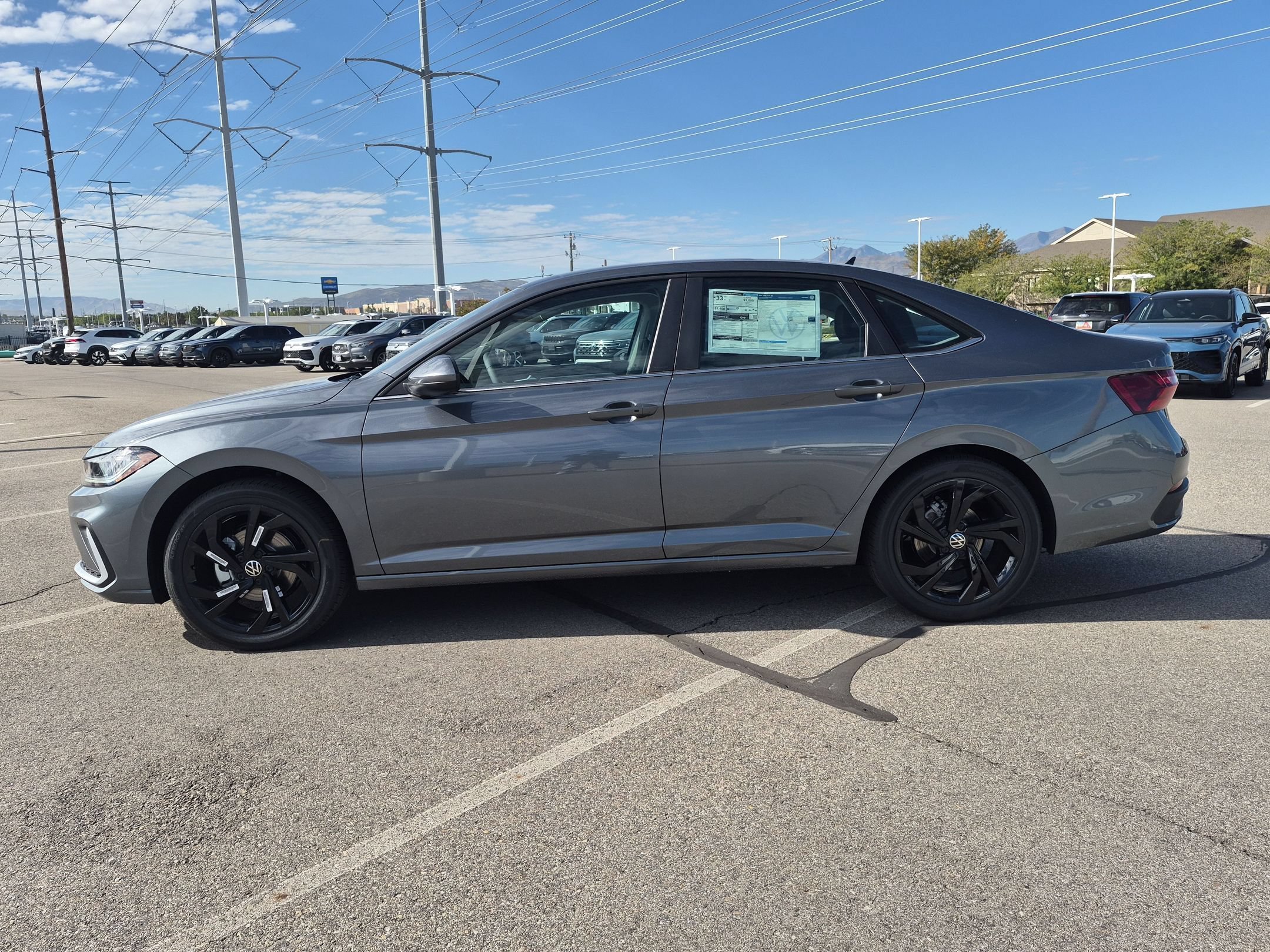 New 2027 Platinum Gray Metallic Volkswagen SE image 7