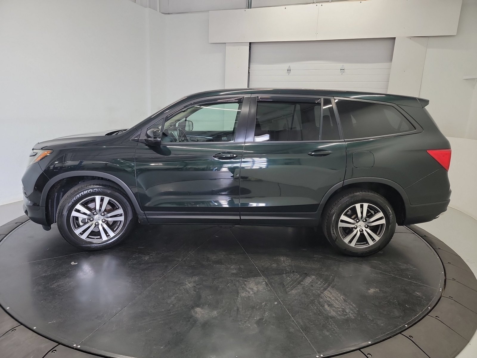 Used 2016 Black Forest Pearl Honda EX-L image 4