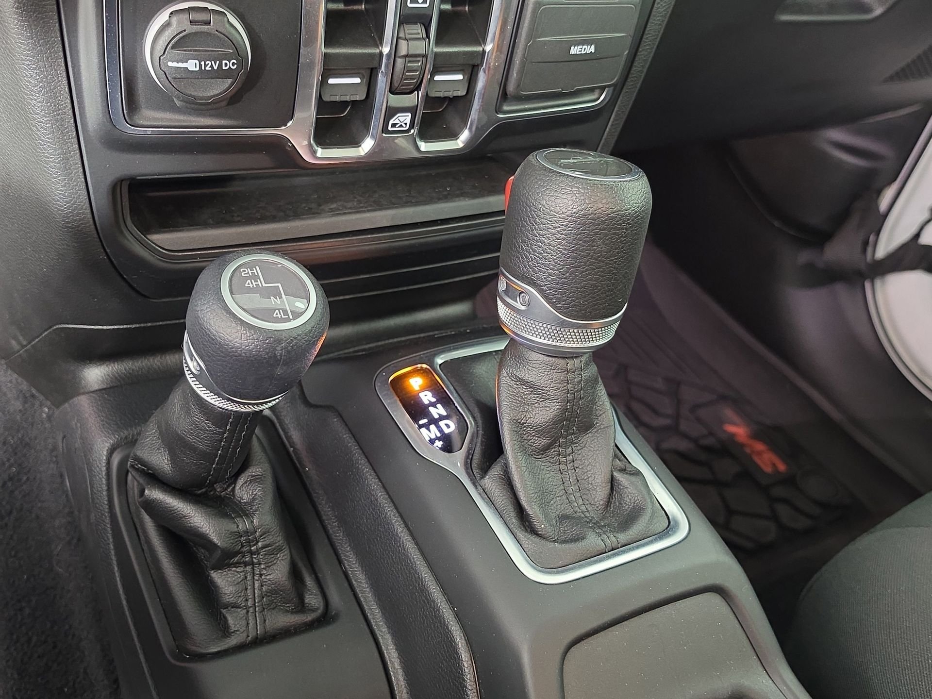2023 Jeep Gladiator Sport S - Photo 29