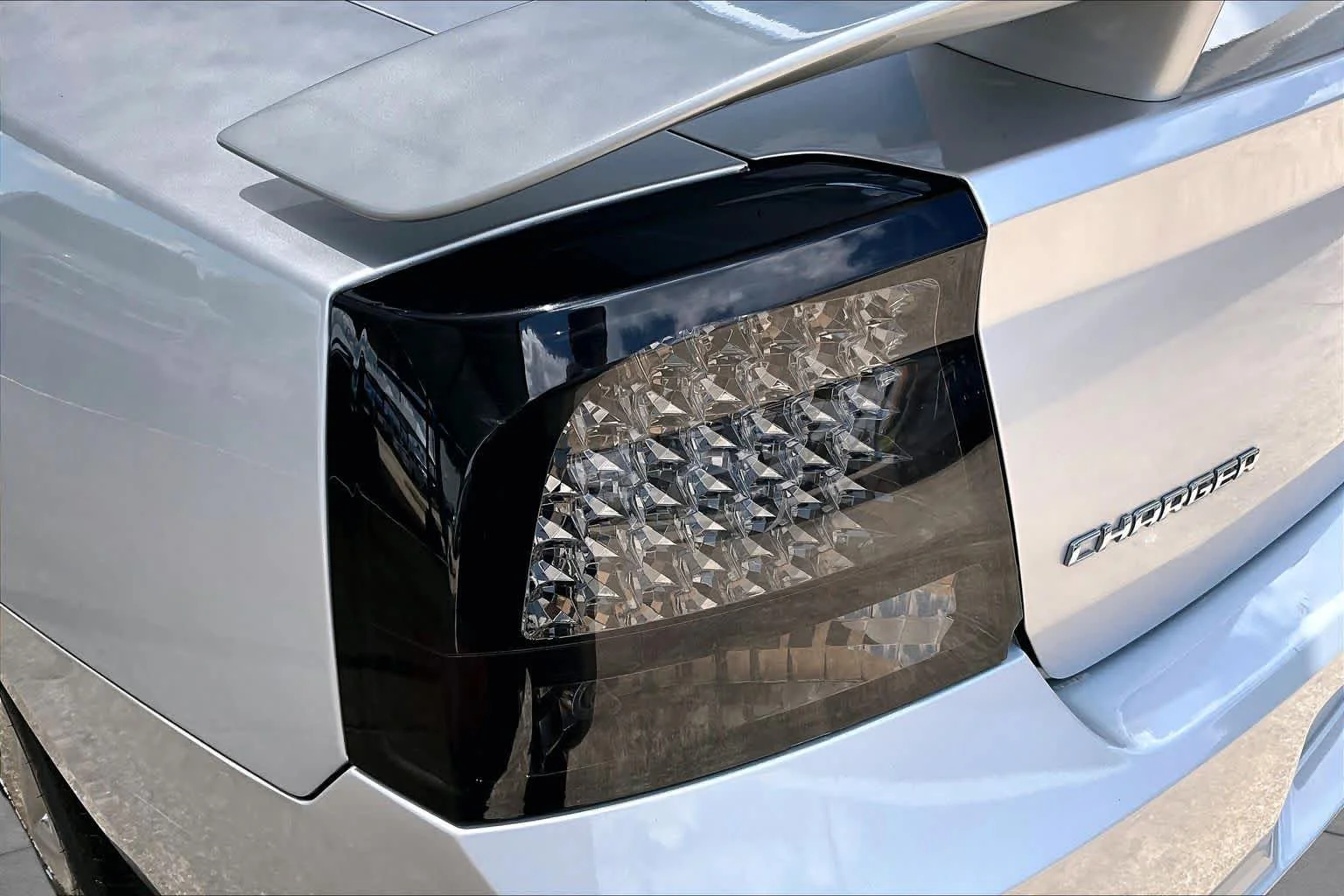 Used 2008 Bright Silver Metallic Dodge SXT image 27