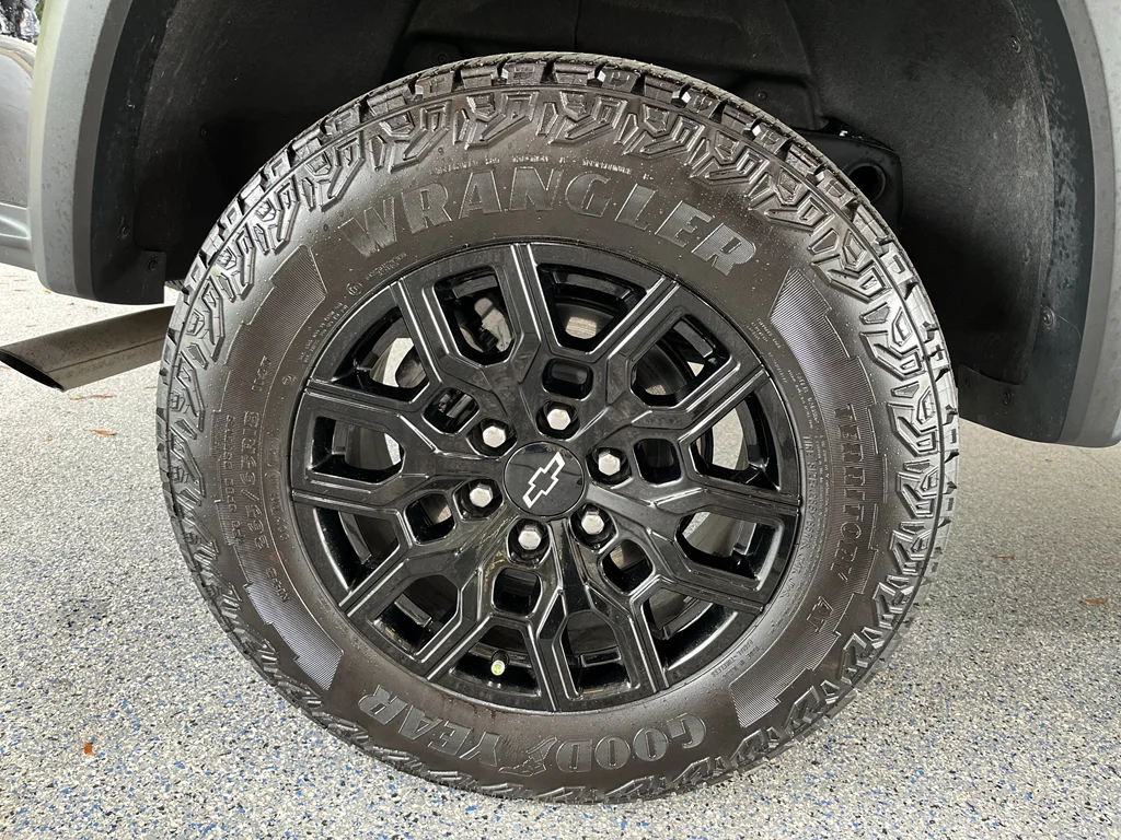 Used 2026 Black Chevrolet Trail Boss image 32