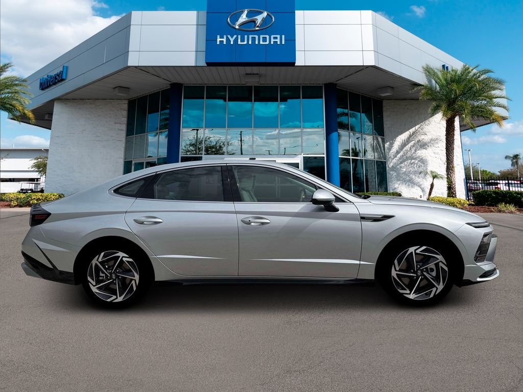 New 2026 Silver Hyundai SEL Sport image 29