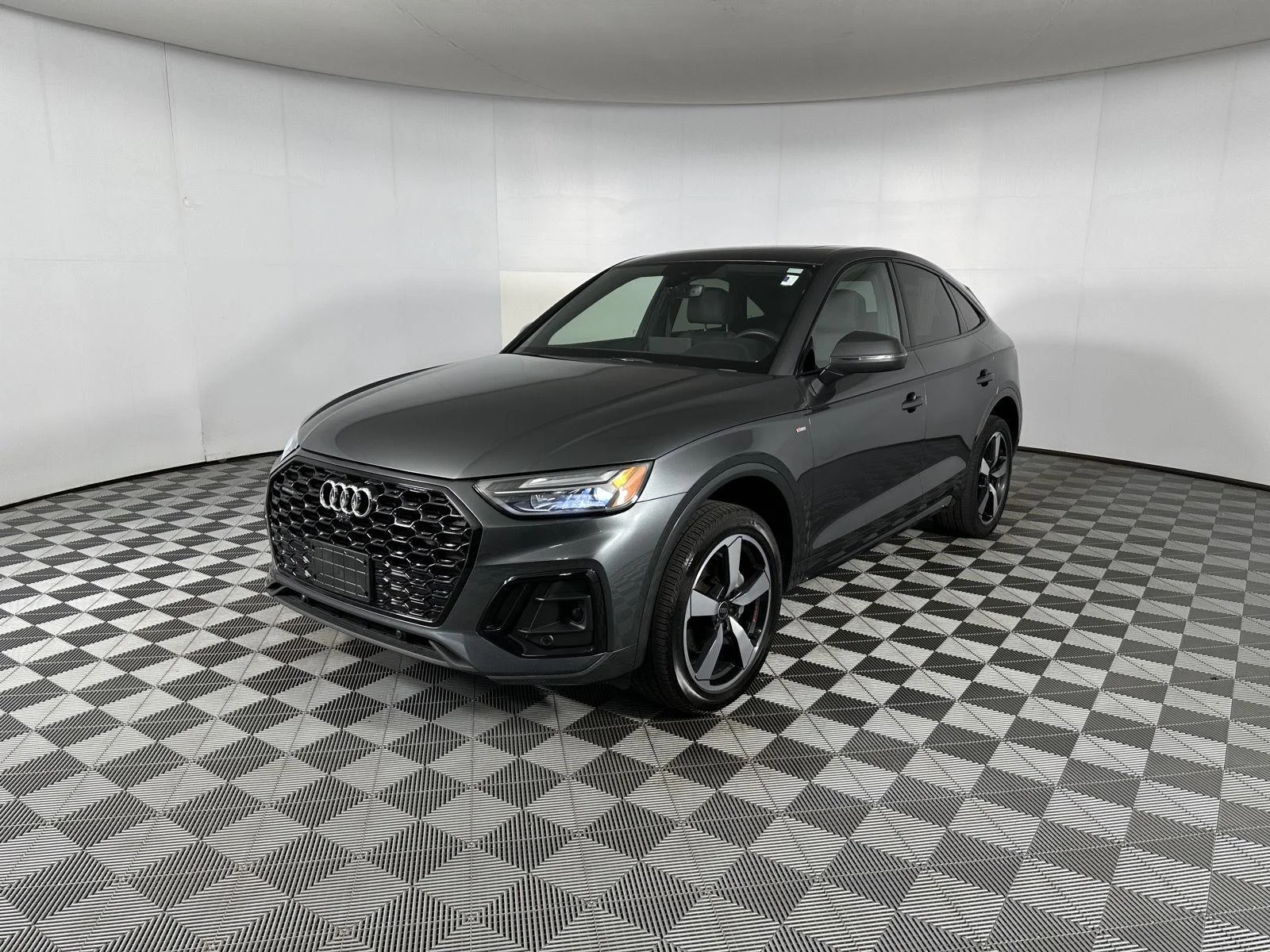 Used 2023 Daytona Gray Pearl Effect Audi S line Premium Plus image 6