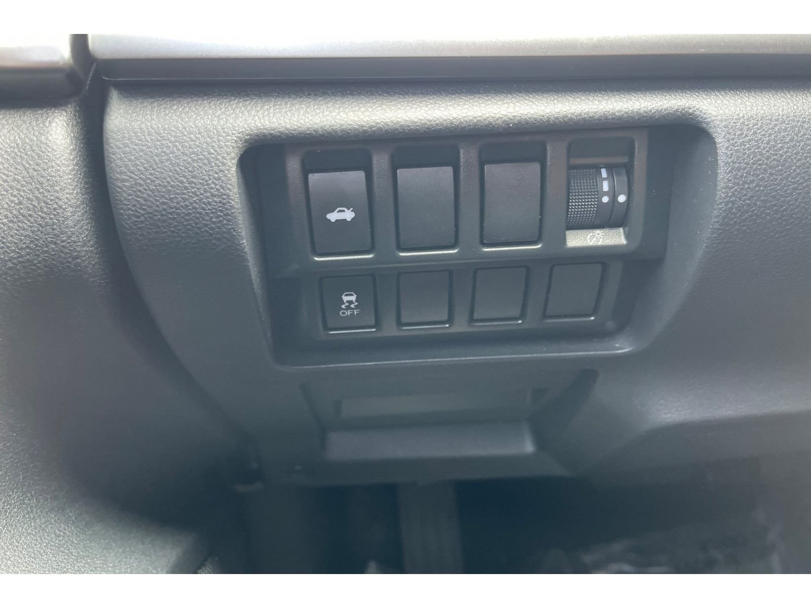 Used 2022 IGNITION RED Subaru Base image 37