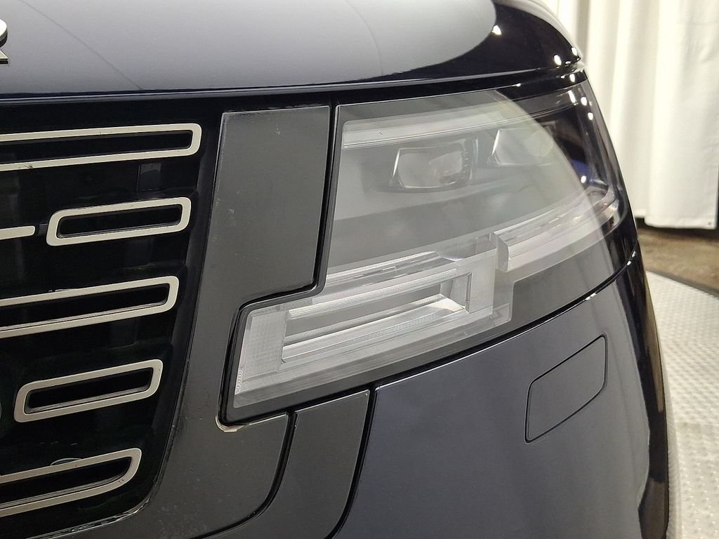 Certified Used 2023 Constellation Blue SV Bespoke Ult Met Gloss Land Rover SE image 9