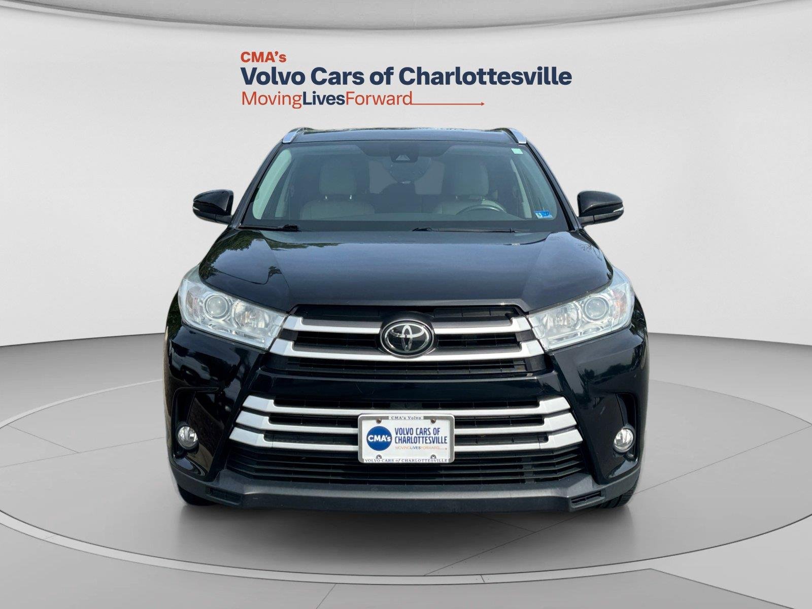Used 2017 Midnight Black Metallic Toyota XLE image 8