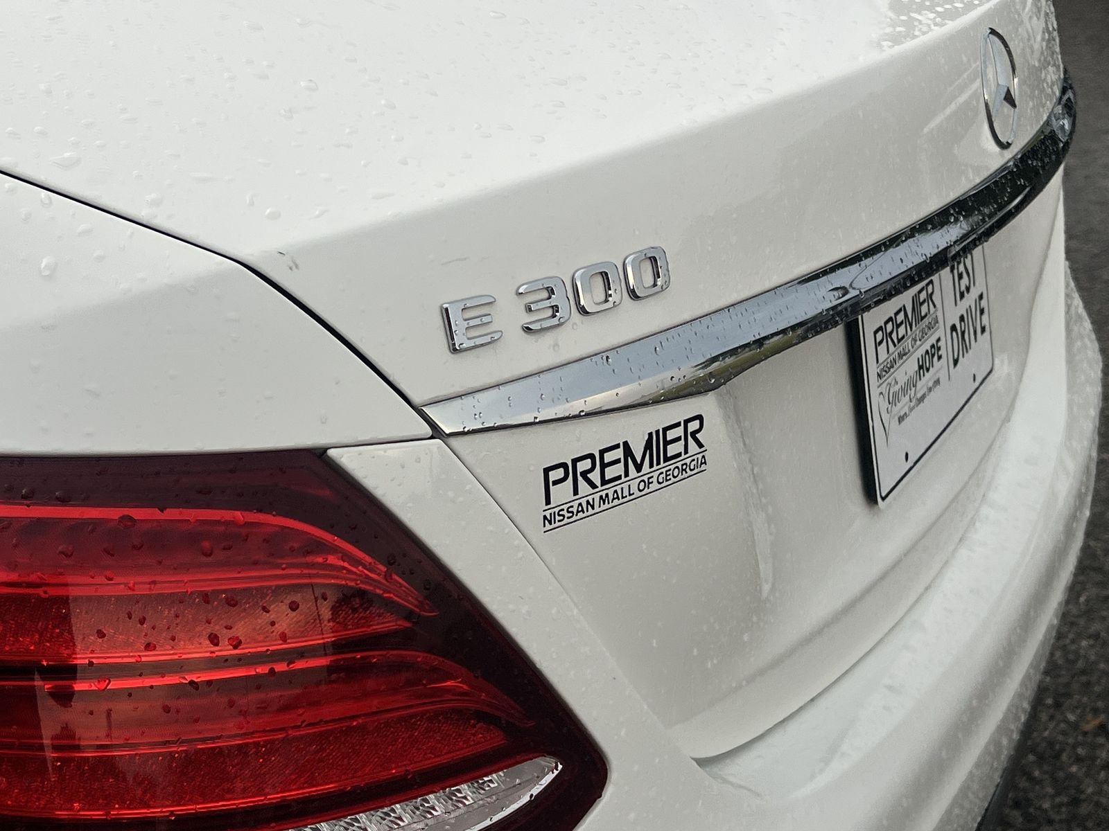 Used 2018 White Mercedes-Benz E 300 image 28