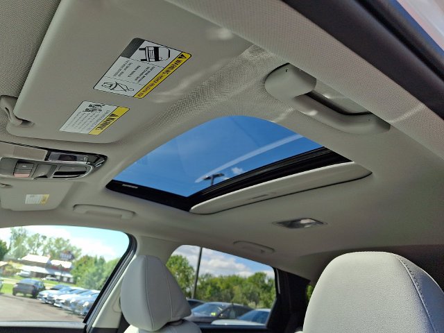 New 2026 White Hyundai SEL Premium image 10