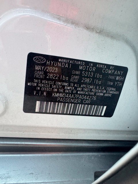 Used 2023 White Hyundai SEL image 5