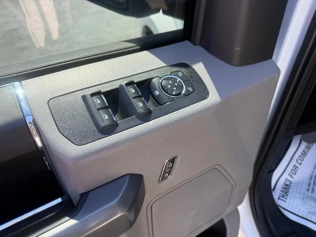 Used 2018 White Ford XLT image 16