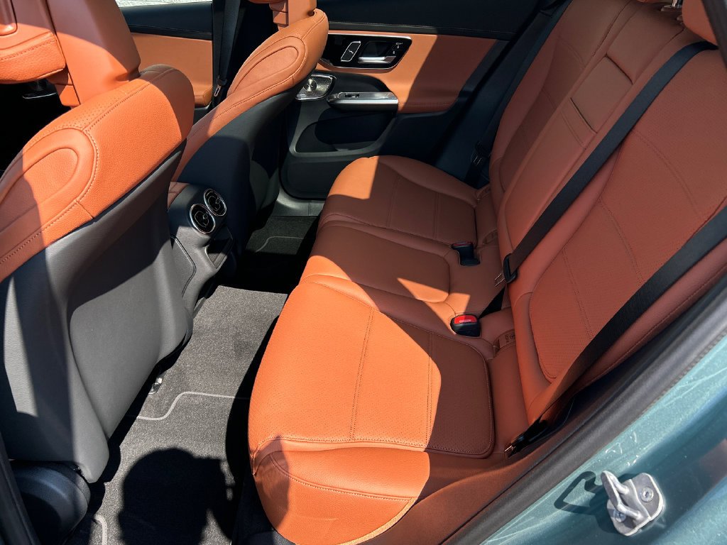 New 2027 Verde Silver Metallic Mercedes-Benz GLC 300 image 64
