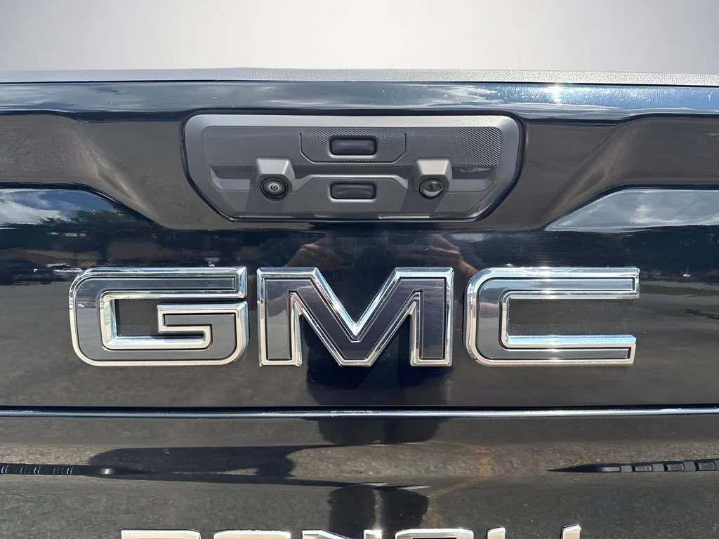 Used 2024 Onyx Black GMC Denali Ultimate image 36