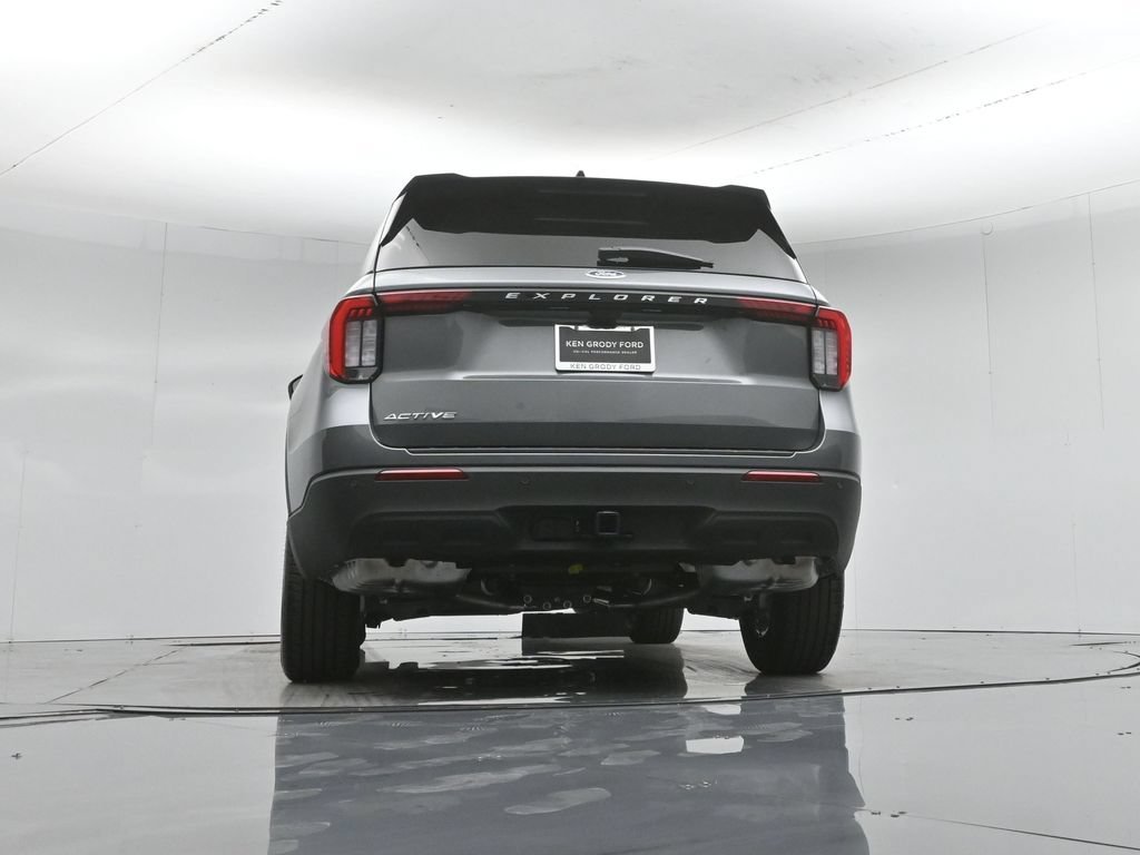 New 2026 Carbonized Gray Metallic Ford Active image 49
