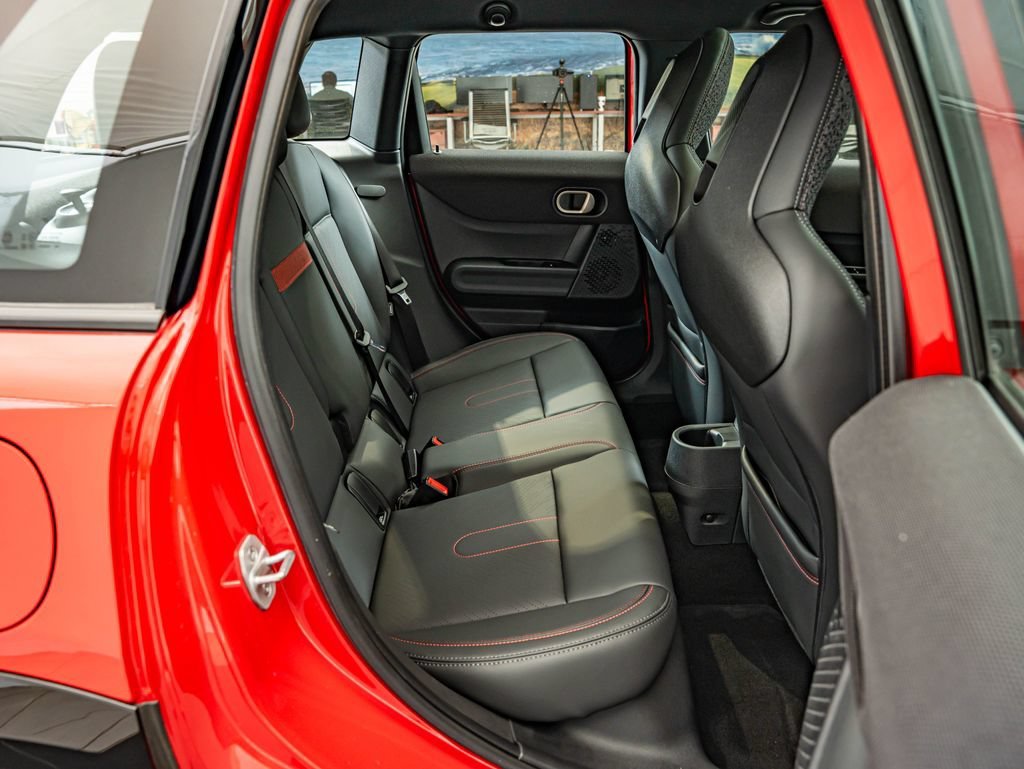 Used 2025 Chili Red Ii MINI Cooper S image 35