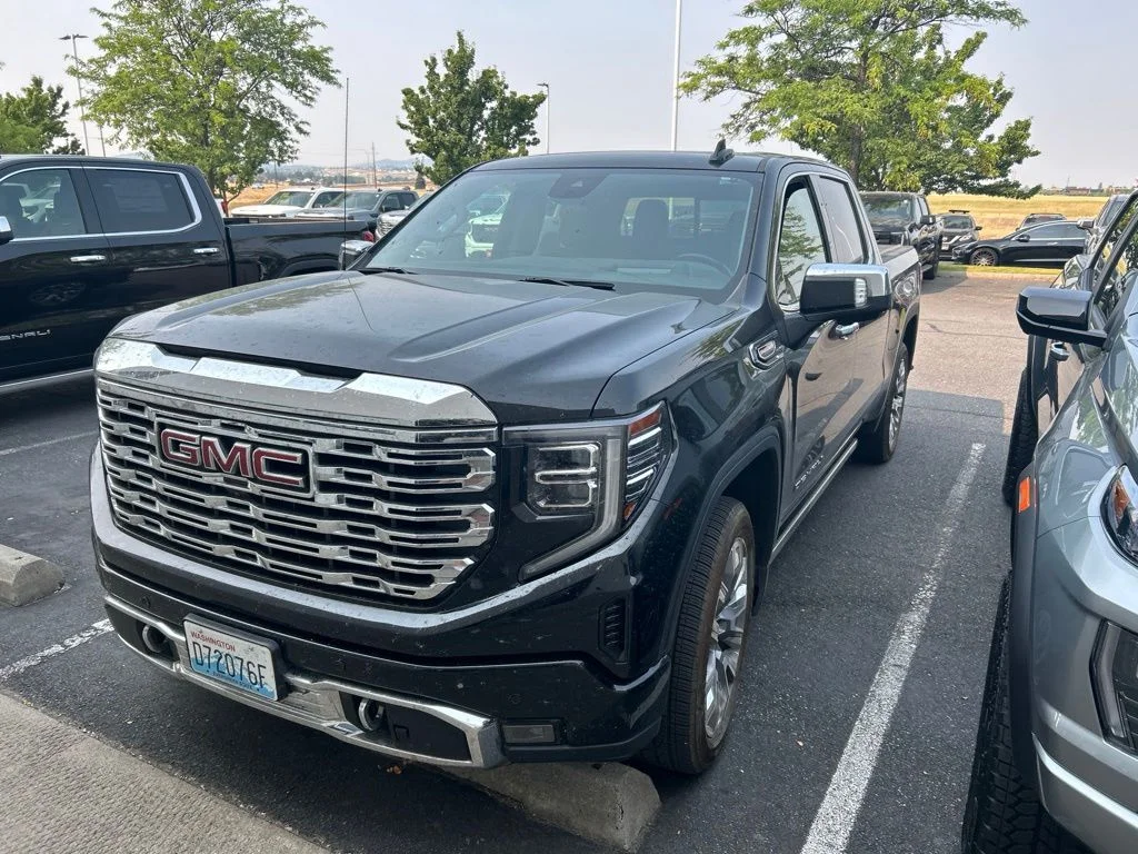 Used 2023 Black GMC Denali image 2