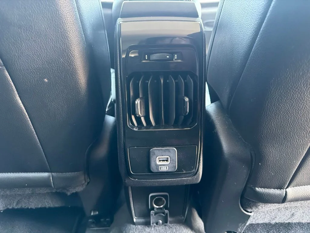 Used 2022 White Jeep Limited image 21