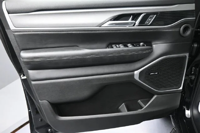 New 2026 High Gloss Black Exterior Paint Jeep  image 29