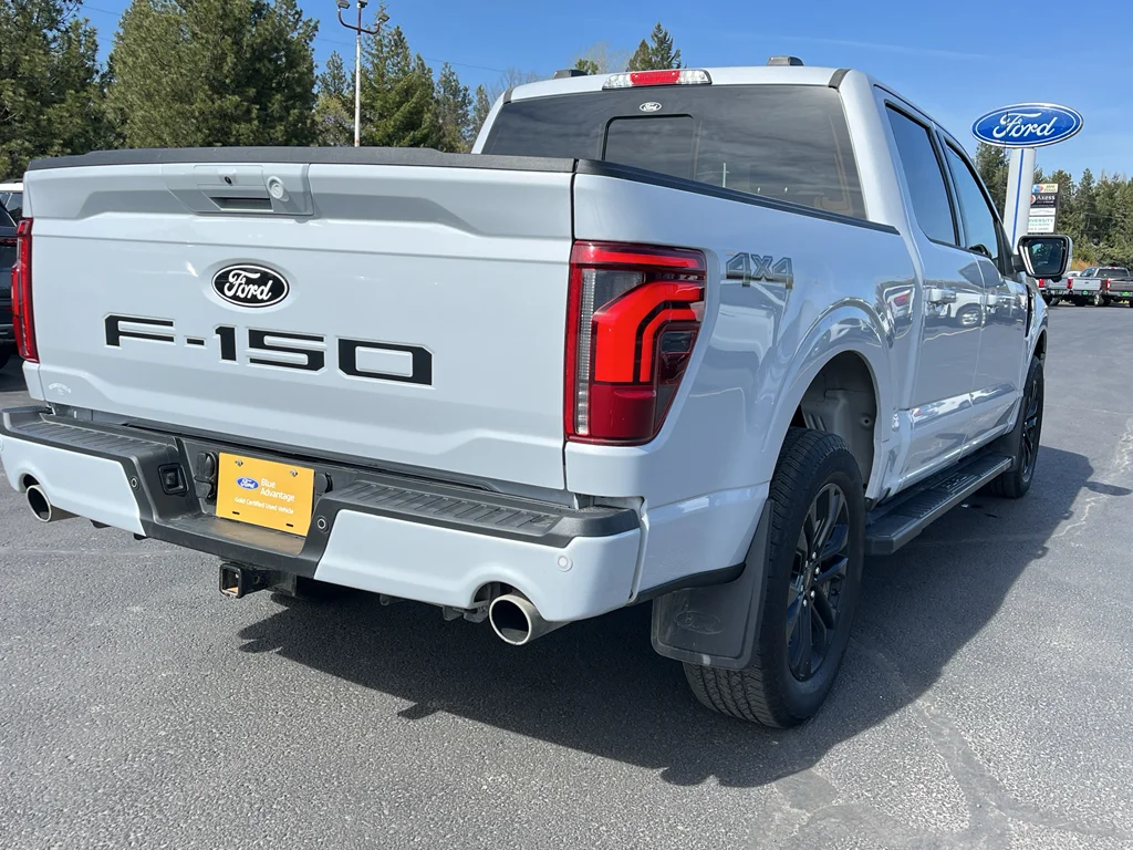 Used 2025 White Ford Lariat image 12